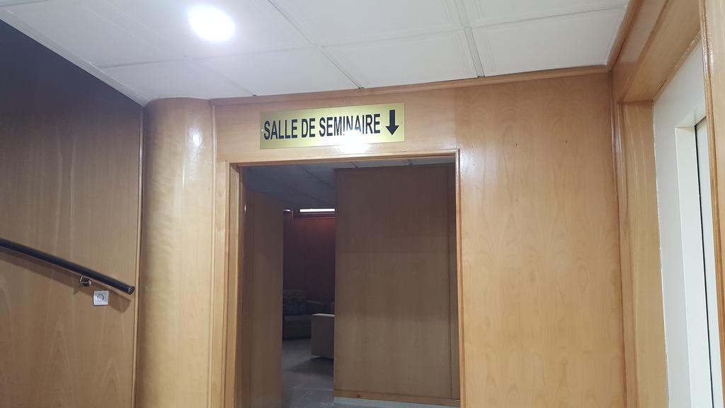 Rania Belmadina Hotel Casablanca Esterno foto
