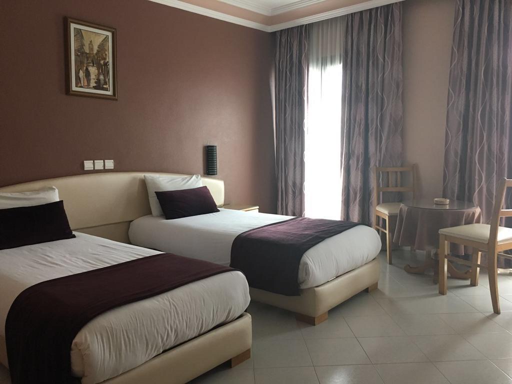 Rania Belmadina Hotel Casablanca Esterno foto