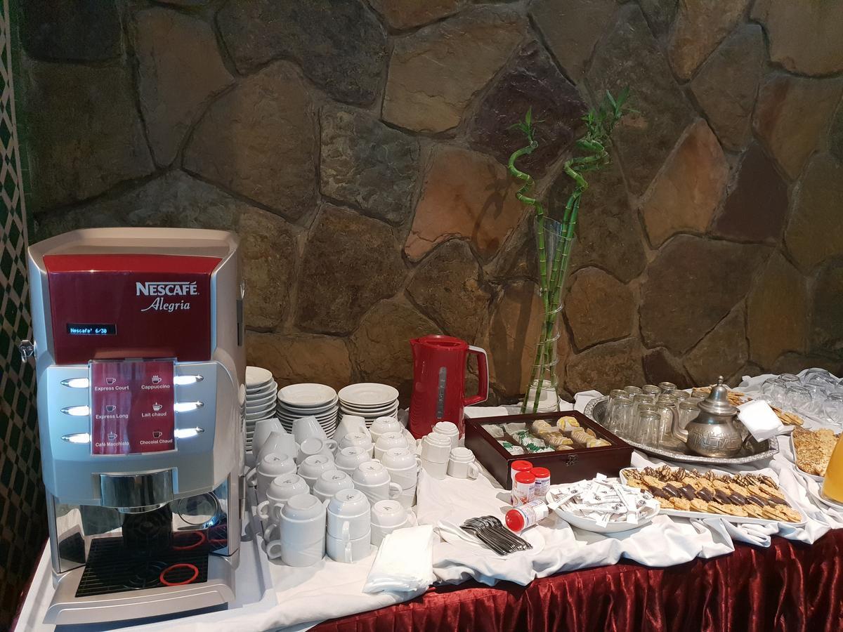 Rania Belmadina Hotel Casablanca Esterno foto
